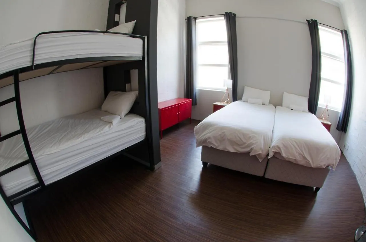 91 Loop Boutique Hostel Cape Town 0*,